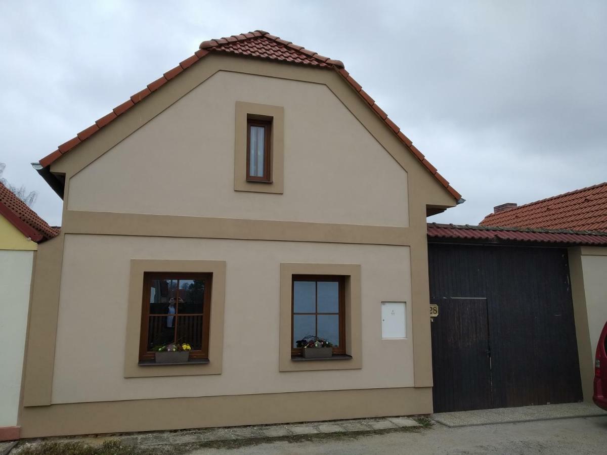 Apartman Na Statku Apartment Klec Екстериор снимка